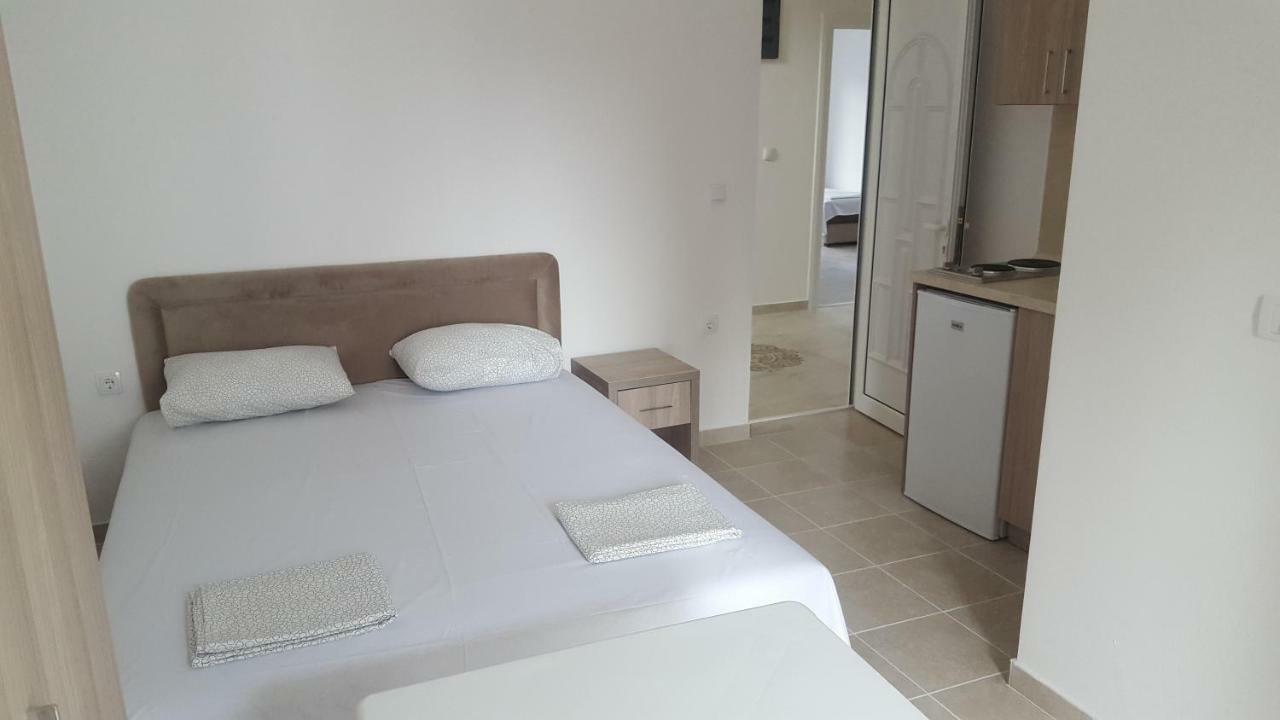 Ulcin Relax Apartments & Rooms Улцинь Экстерьер фото